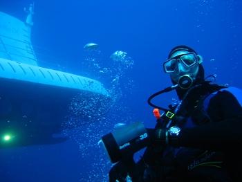 Diving around Maui